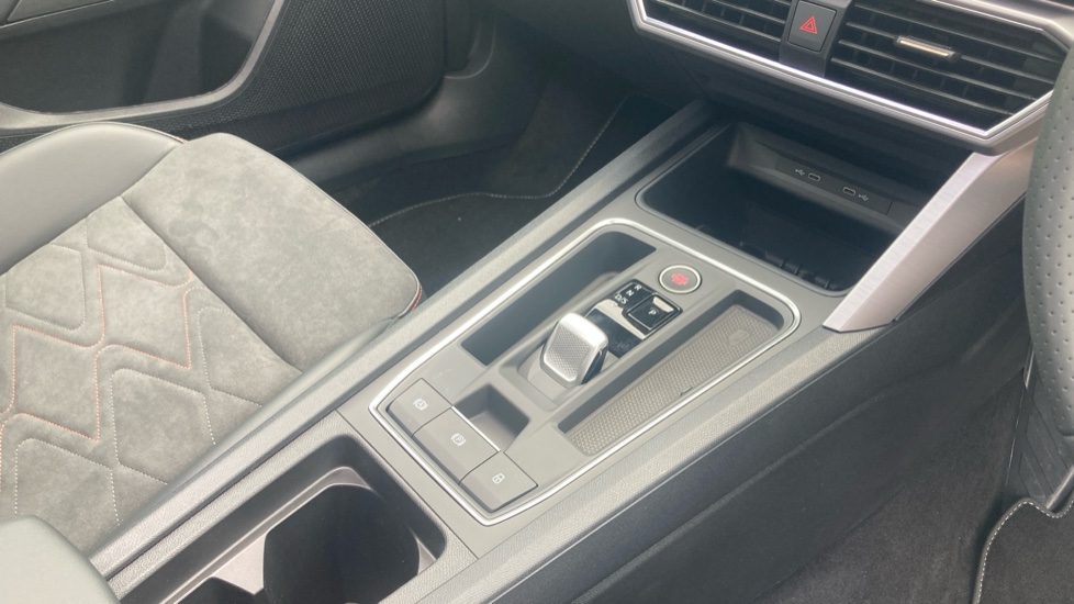 SEAT Leon 1.5 eTSI 115 FR Black Edition 5dr DSG [DAP] Petrol Estate - Image 14