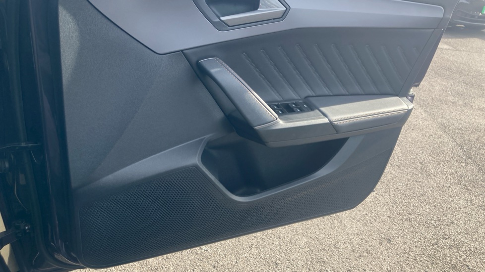 CUPRA Leon 2.0 TSI 300 VZ2 5dr DSG Petrol Hatchback - Image 19