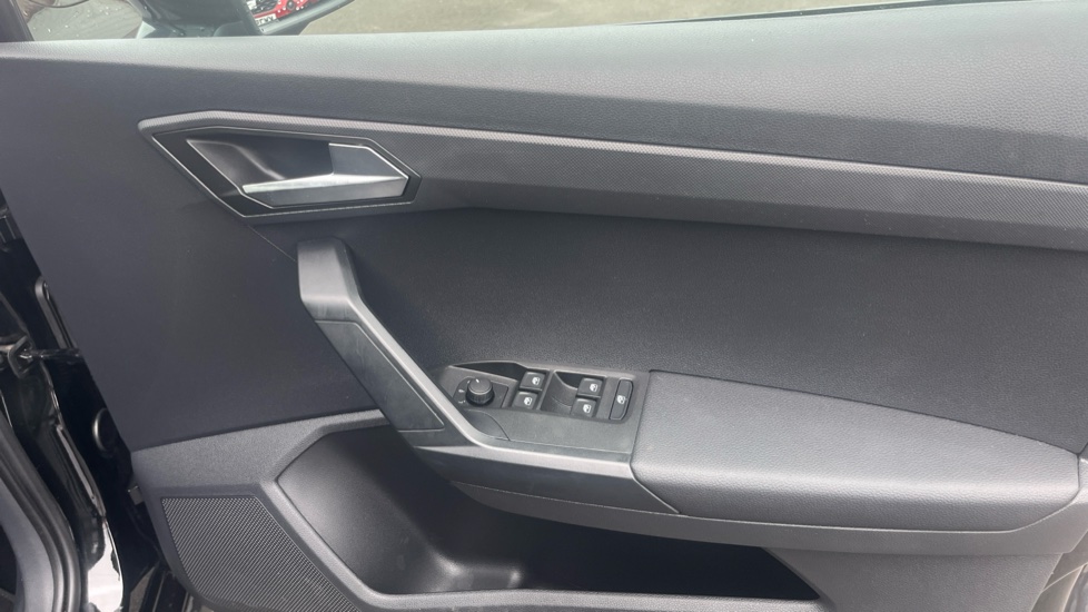 SEAT Arona 1.0 TSI SE Technology 5dr Petrol Hatchback - Image 19