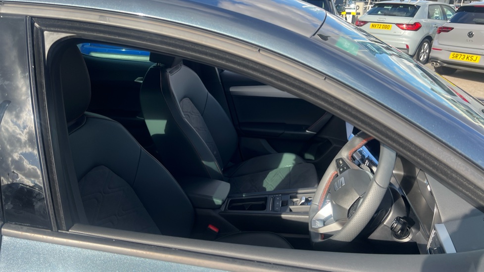 SEAT Leon 1.5 eTSI 150 FR Sport 5dr DSG [DAP] Petrol Hatchback - Image 15