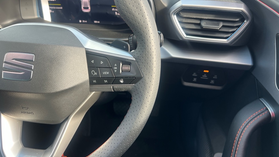 SEAT Leon 1.5 eTSI 150 FR Sport 5dr DSG [DAP] Petrol Hatchback - Image 18