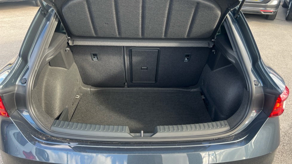 SEAT Leon 1.5 eTSI 150 FR Sport 5dr DSG [DAP] Petrol Hatchback - Image 20