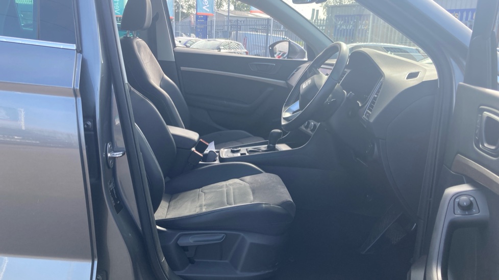 SEAT Ateca 1.5 TSI EVO Xperience 5dr DSG Petrol Estate - Image 14