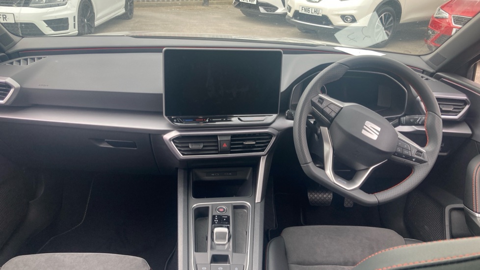 SEAT Leon 1.5 eTSI 115 FR Black Edition 5dr DSG [DAP] Petrol Hatchback - Image 9