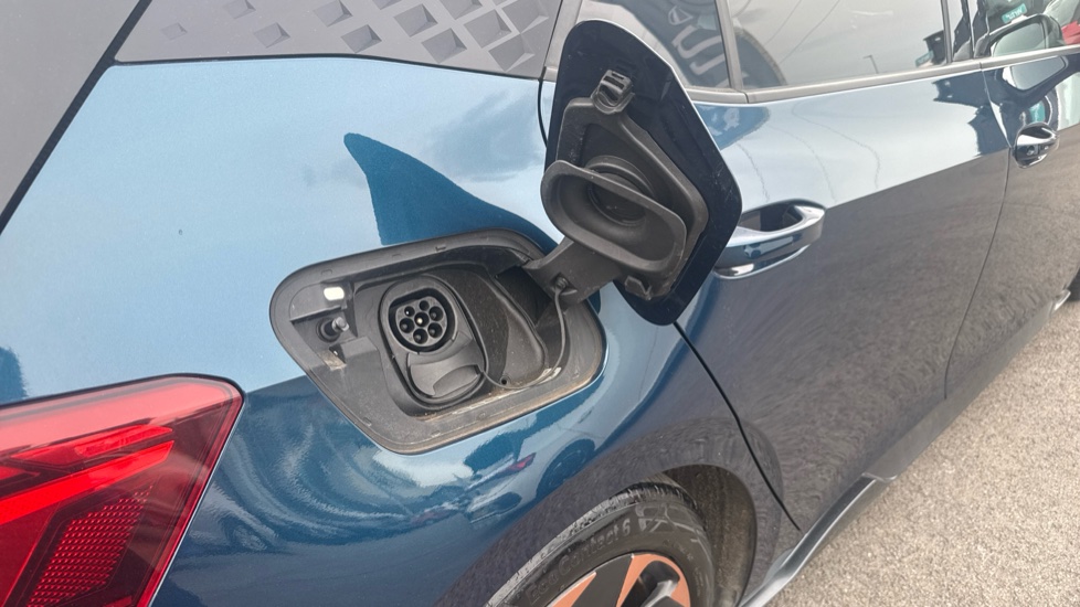 CUPRA Born 150kW V2 58kWh 5dr Auto Electric Hatchback - Image 35