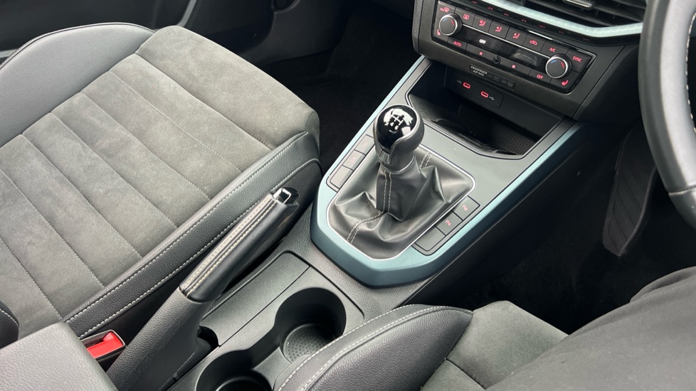 SEAT Arona 1.0 TSI 110 XPERIENCE Lux 5dr Petrol Hatchback - Image 14