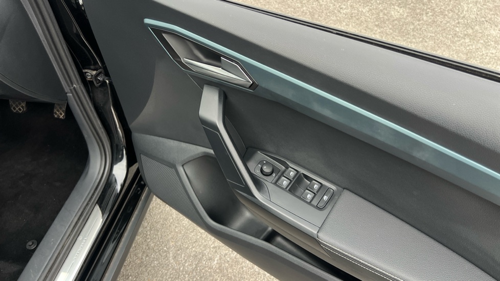 SEAT Arona 1.0 TSI 110 XPERIENCE Lux 5dr Petrol Hatchback - Image 19