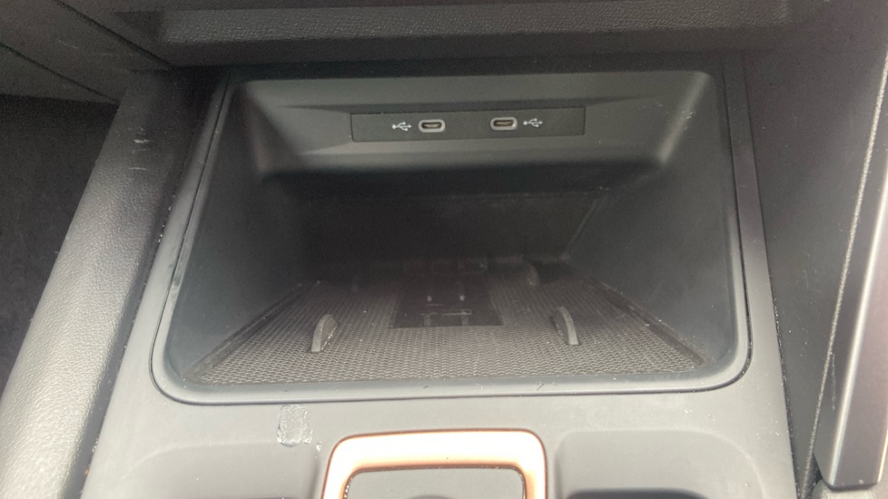 CUPRA Formentor 1.5 eTSI 150 V2 5dr DSG Petrol Estate - Image 37