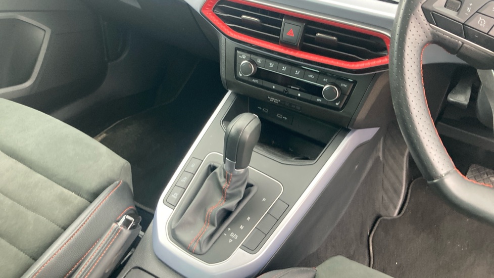 SEAT Arona 1.5 TSI 150 FR Sport 5dr DSG Petrol Hatchback - Image 14