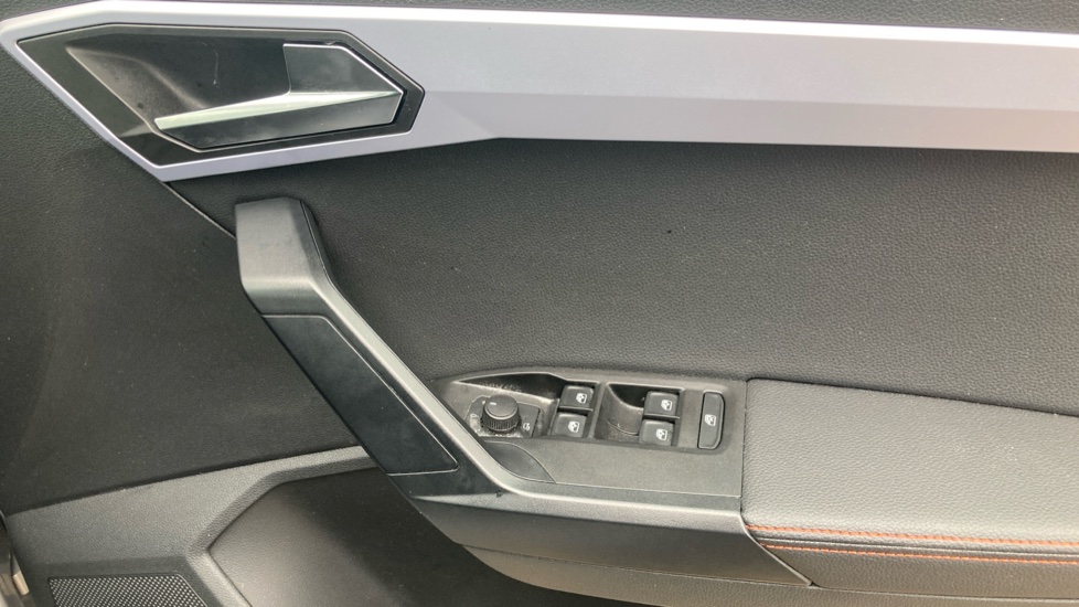 SEAT Arona 1.5 TSI 150 FR Sport 5dr DSG Petrol Hatchback - Image 19