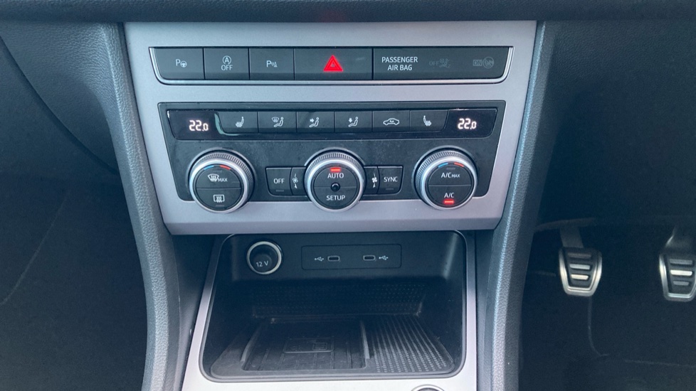 SEAT Ateca 1.5 TSI EVO FR Sport 5dr Petrol Estate - Image 22