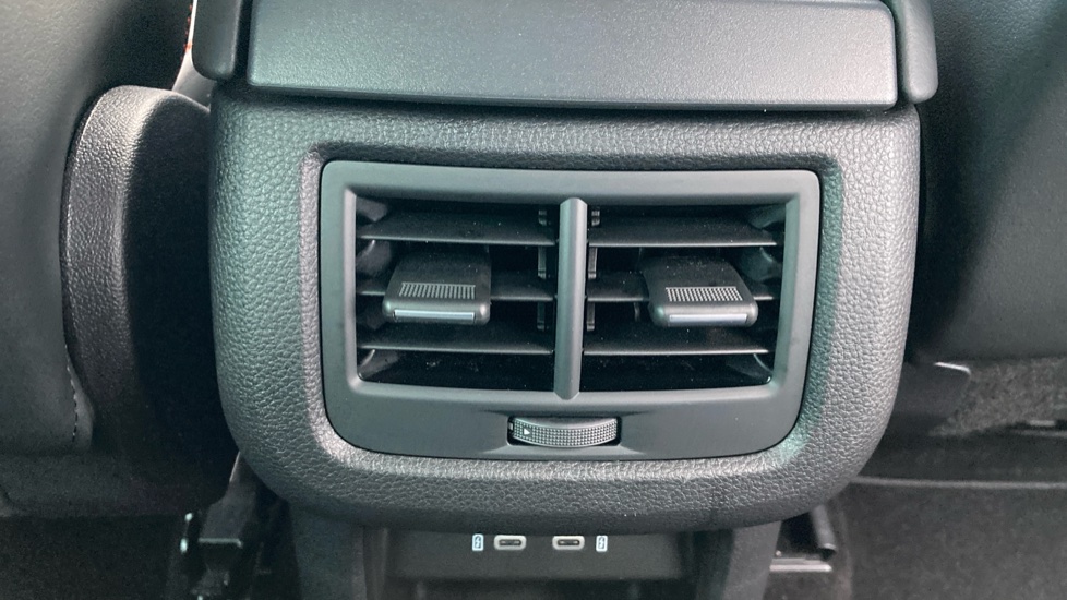 SEAT Ateca 1.5 TSI EVO FR Sport 5dr Petrol Estate - Image 47