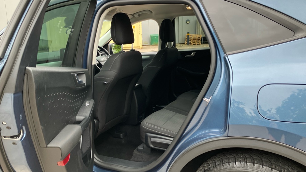 Ford Kuga 1.5 EcoBlue Zetec 5dr Diesel Estate - Image 16