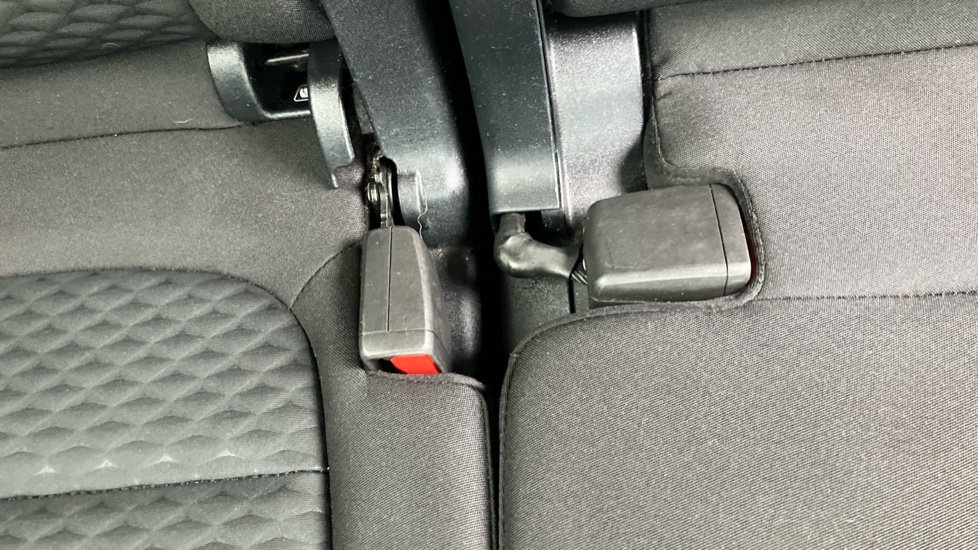 Ford Kuga 1.5 EcoBlue Zetec 5dr Diesel Estate - Image 17