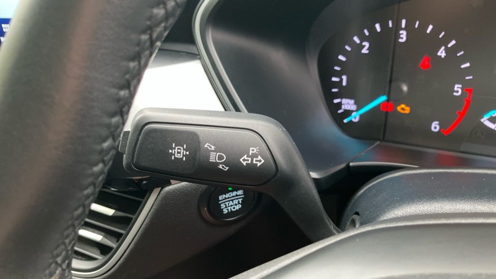 Ford Kuga 1.5 EcoBlue Zetec 5dr Diesel Estate - Image 29