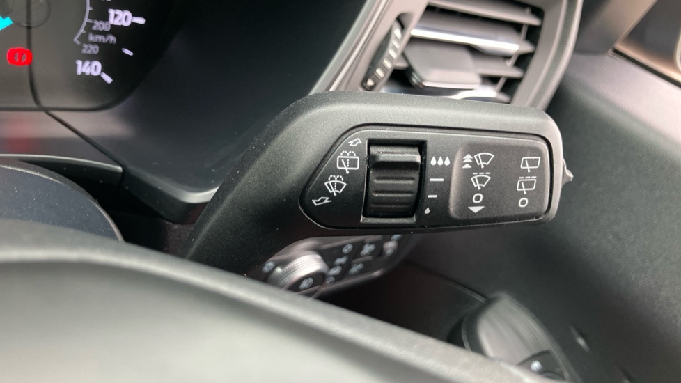 Ford Kuga 1.5 EcoBlue Zetec 5dr Diesel Estate - Image 30