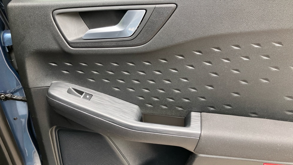 Ford Kuga 1.5 EcoBlue Zetec 5dr Diesel Estate - Image 38