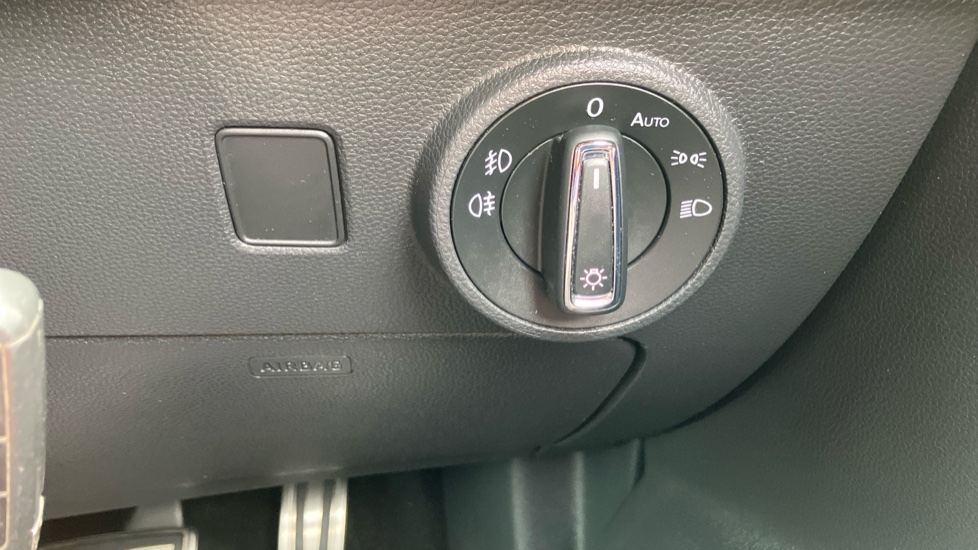 SEAT Ateca 2.0 TSI FR Sport [EZ] 5dr DSG 4Drive Petrol Estate - Image 31