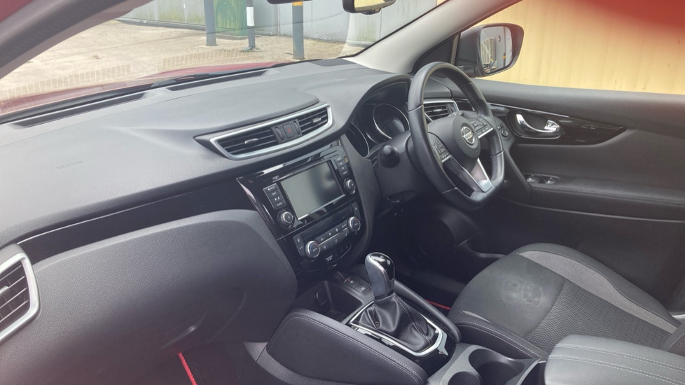 Nissan Qashqai 1.3 DiG-T 160 [157] Acenta Premium 5dr DCT Petrol Hatchback - Image 9