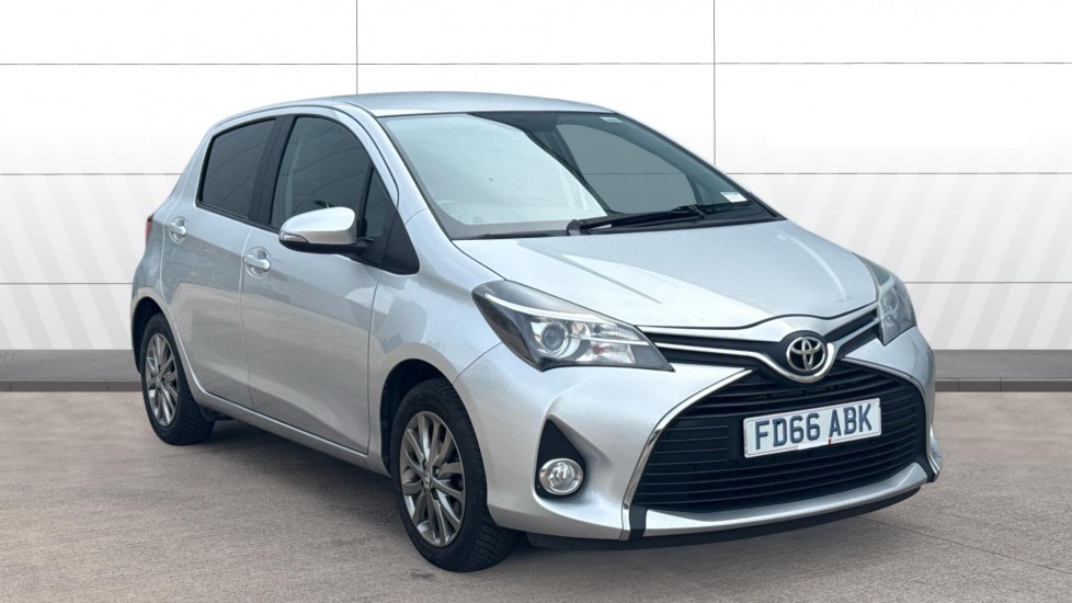 Toyota Yaris 1.33 VVT-i Icon 5dr Petrol Hatchback - Image 1