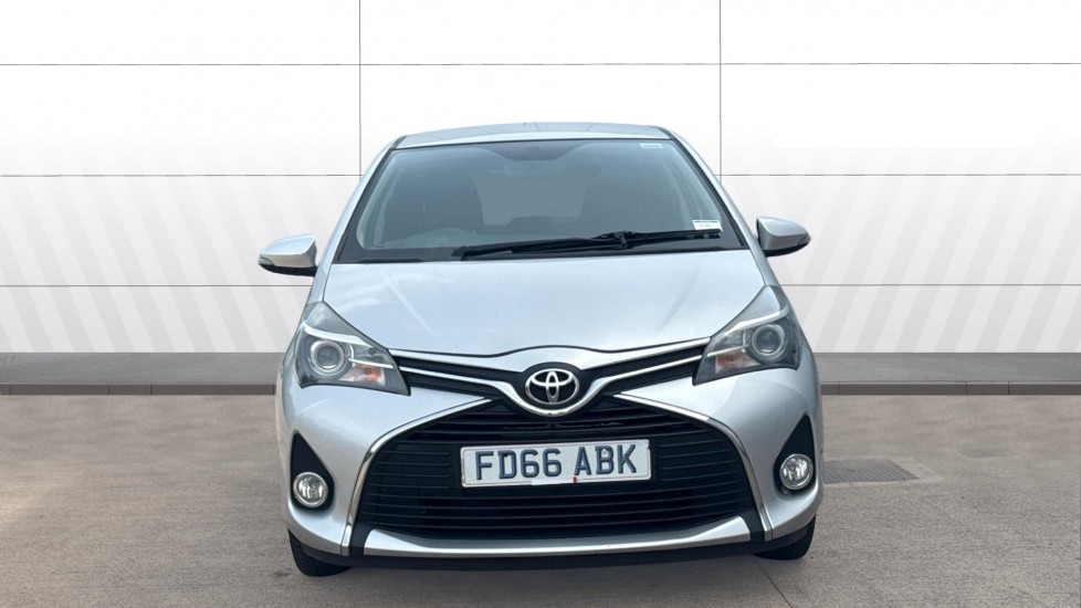 Toyota Yaris 1.33 VVT-i Icon 5dr Petrol Hatchback - Image 3