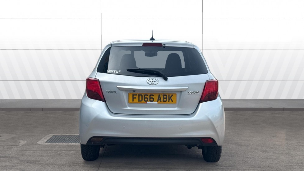 Toyota Yaris 1.33 VVT-i Icon 5dr Petrol Hatchback - Image 6
