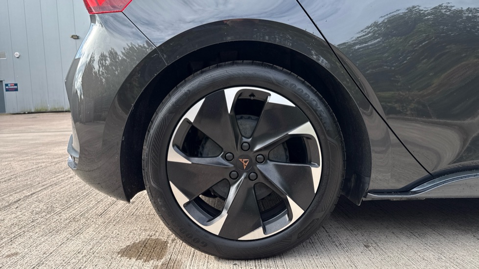 CUPRA Born 150kW V2 58kWh 5dr Auto Electric Hatchback - Image 7