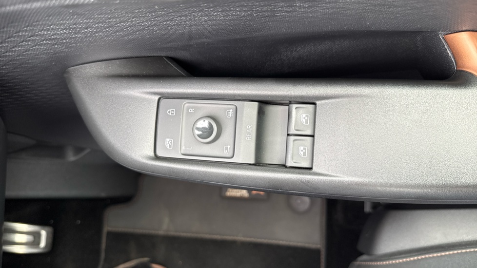 CUPRA Born 150kW V2 58kWh 5dr Auto Electric Hatchback - Image 30