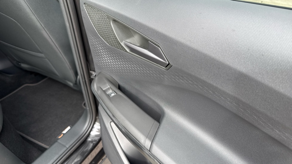 CUPRA Born 150kW V2 58kWh 5dr Auto Electric Hatchback - Image 38