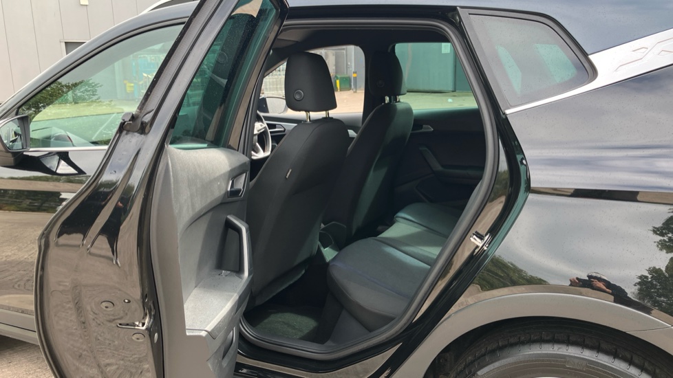 SEAT Arona 1.0 TSI 110 FR 5dr Petrol Hatchback - Image 16