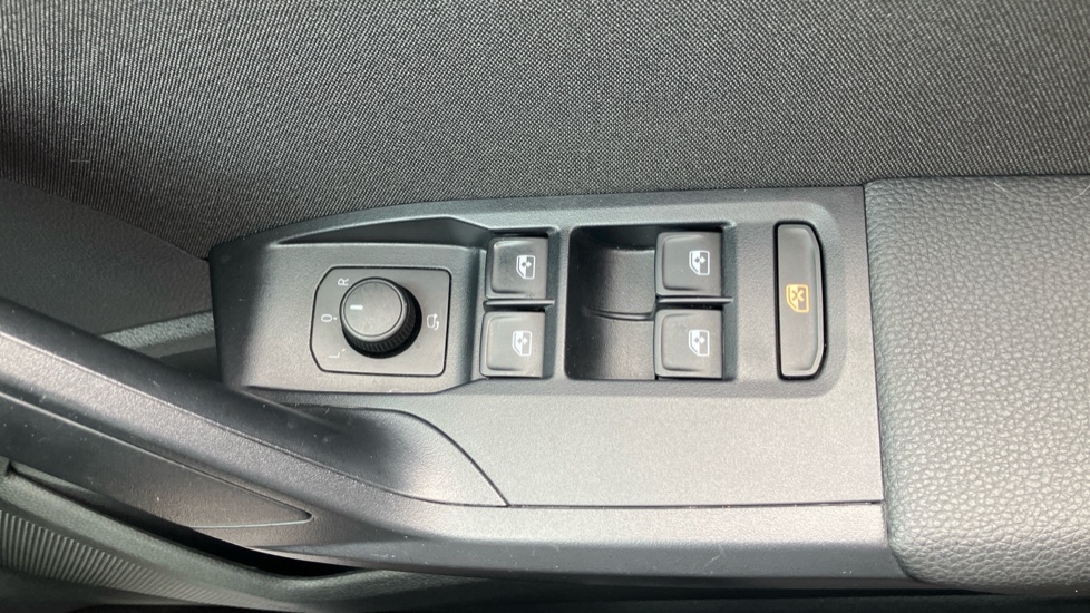 SEAT Arona 1.0 TSI 110 FR 5dr Petrol Hatchback - Image 34