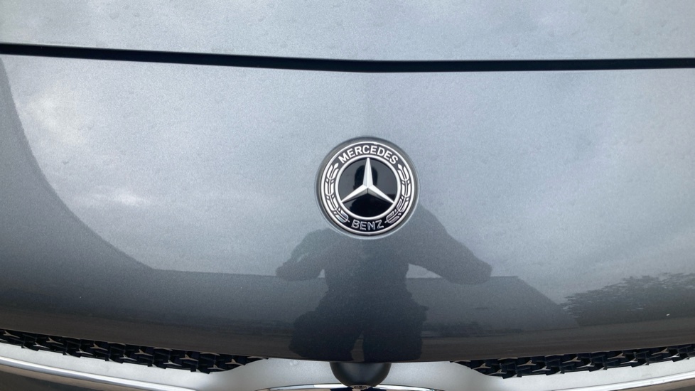Mercedes-Benz C-Class C200 AMG Line Premium 5dr 9G-Tronic Petrol Estate - Image 32
