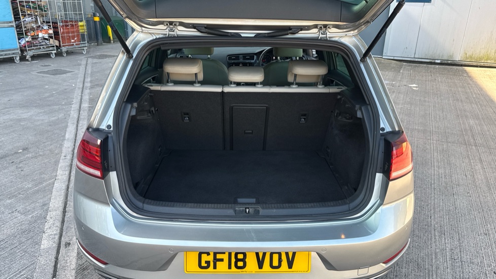 Volkswagen Golf 1.0 TSI 110 SE 5dr Petrol Hatchback - Image 4