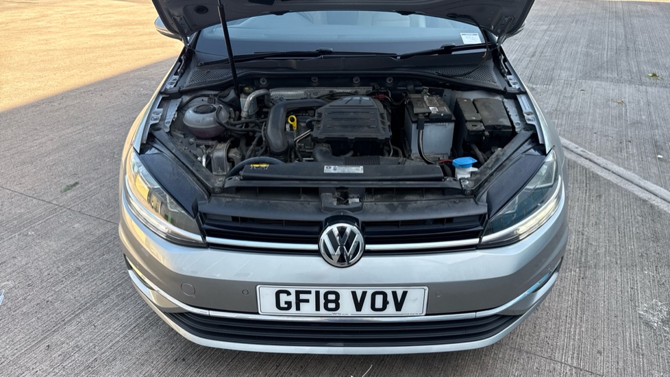 Volkswagen Golf 1.0 TSI 110 SE 5dr Petrol Hatchback - Image 8