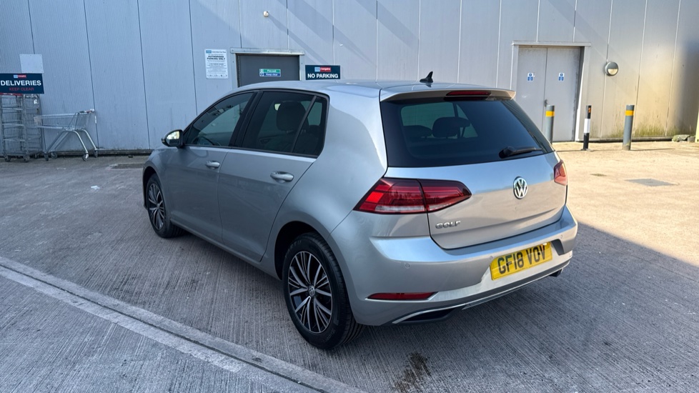 Volkswagen Golf 1.0 TSI 110 SE 5dr Petrol Hatchback - Image 27