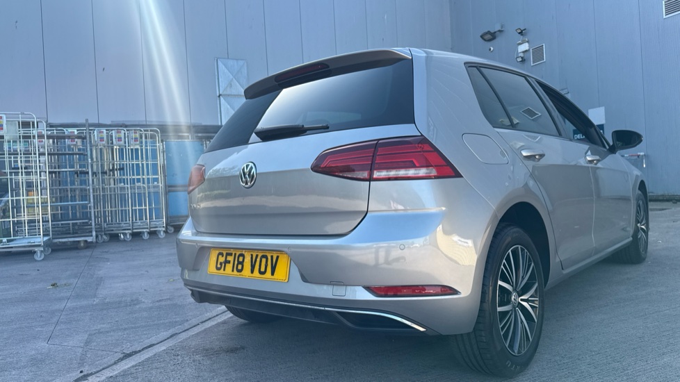 Volkswagen Golf 1.0 TSI 110 SE 5dr Petrol Hatchback - Image 30