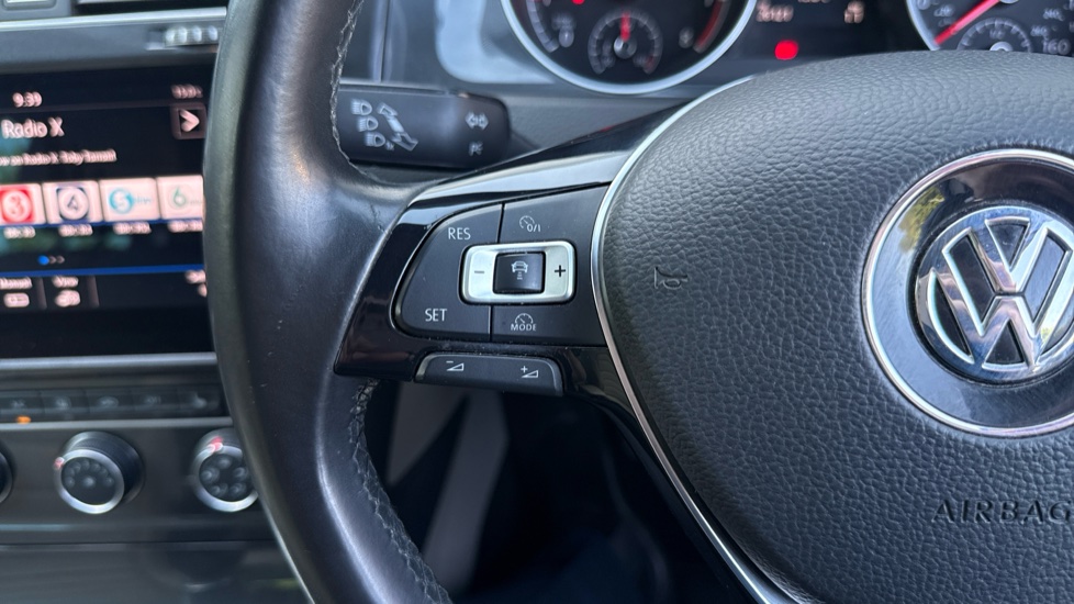 Volkswagen Golf 1.0 TSI 110 SE 5dr Petrol Hatchback - Image 38
