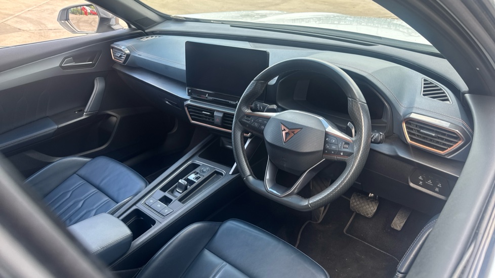 CUPRA Formentor 1.4 eHybrid 204 V2 5dr DSG Estate - Image 11