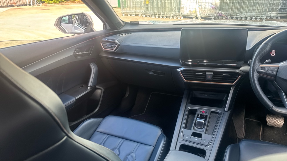 CUPRA Formentor 1.4 eHybrid 204 V2 5dr DSG Estate - Image 14