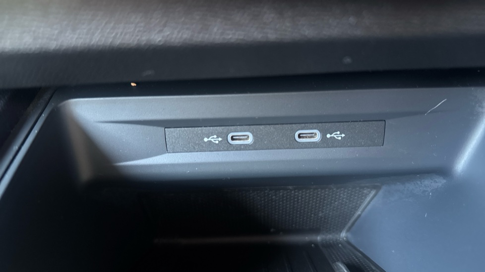 CUPRA Formentor 1.4 eHybrid 204 V2 5dr DSG Estate - Image 38
