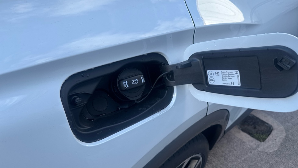 CUPRA Formentor 1.4 eHybrid 204 V2 5dr DSG Estate - Image 43