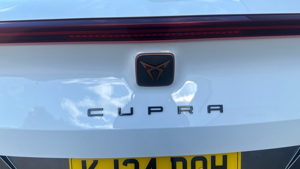 CUPRA Formentor 1.4 eHybrid 204 V2 5dr DSG Estate - Image 48