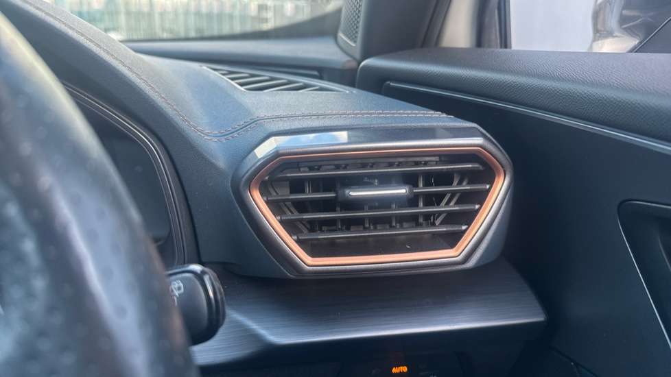 CUPRA Formentor 1.4 eHybrid 204 V2 5dr DSG Estate - Image 53