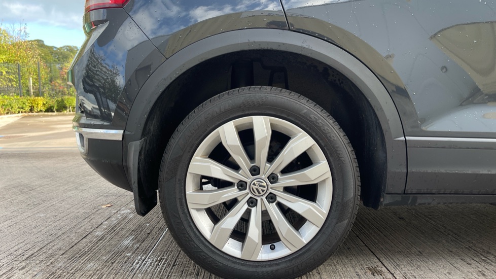 Volkswagen T-Roc 1.6 TDI SE 5dr Diesel Hatchback - Image 7