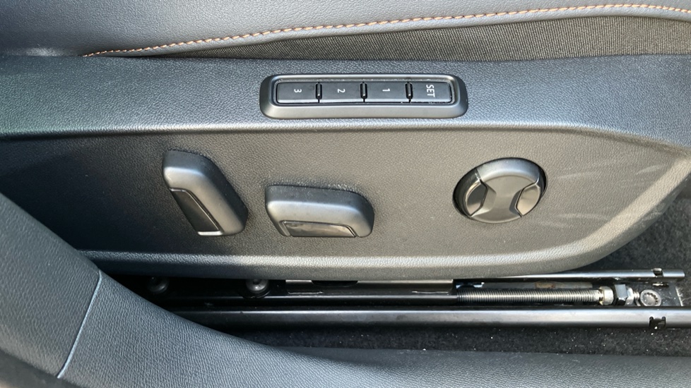 CUPRA Formentor 1.5 TSI 150 V3 5dr Petrol Estate - Image 39