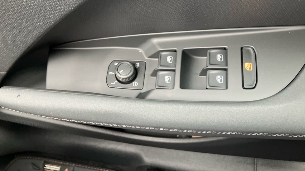 CUPRA Terramar 1.5 eTSI 150 V2 5dr DSG Petrol Hatchback - Image 36