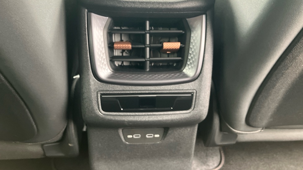 CUPRA Terramar 1.5 eTSI 150 V2 5dr DSG Petrol Hatchback - Image 45