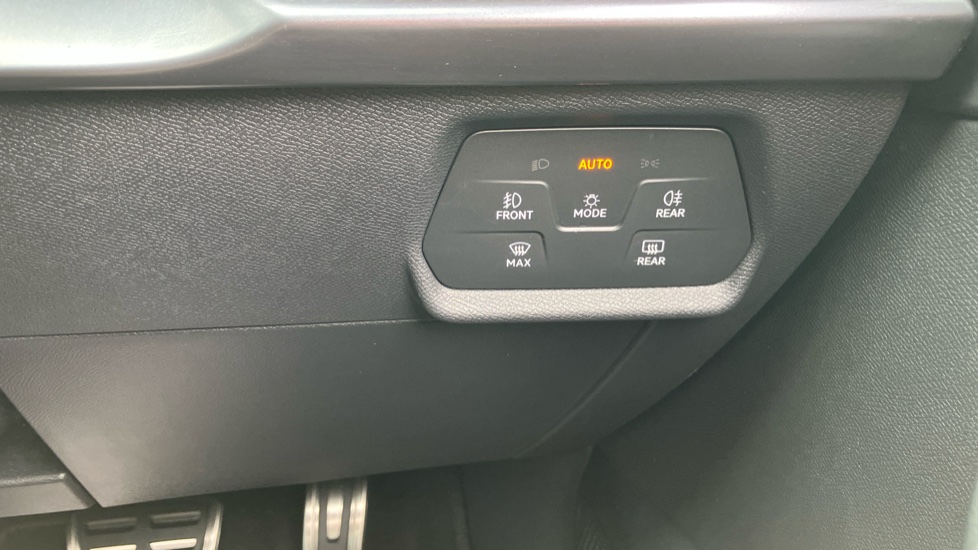 CUPRA Leon 1.5 eTSI 150 V2 5dr DSG Petrol Estate - Image 36