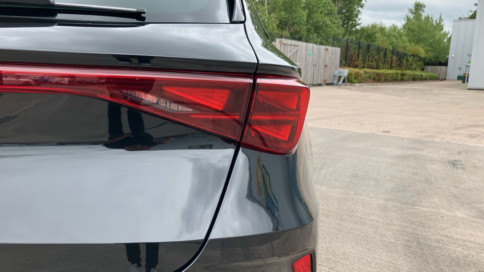 CUPRA Leon 1.5 eTSI 150 V2 5dr DSG Petrol Estate - Image 55