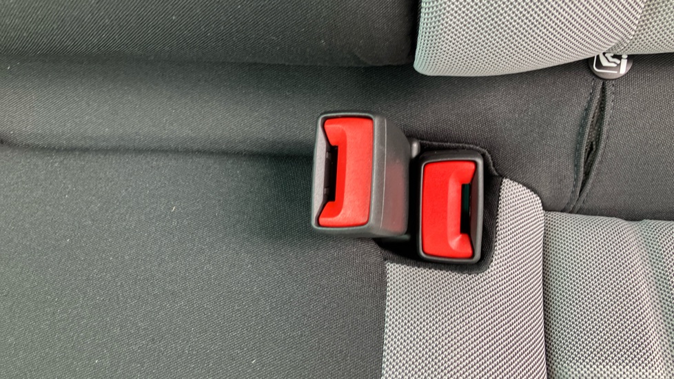 SEAT Arona 1.0 TSI 115 FR Sport 5dr Petrol Hatchback - Image 17